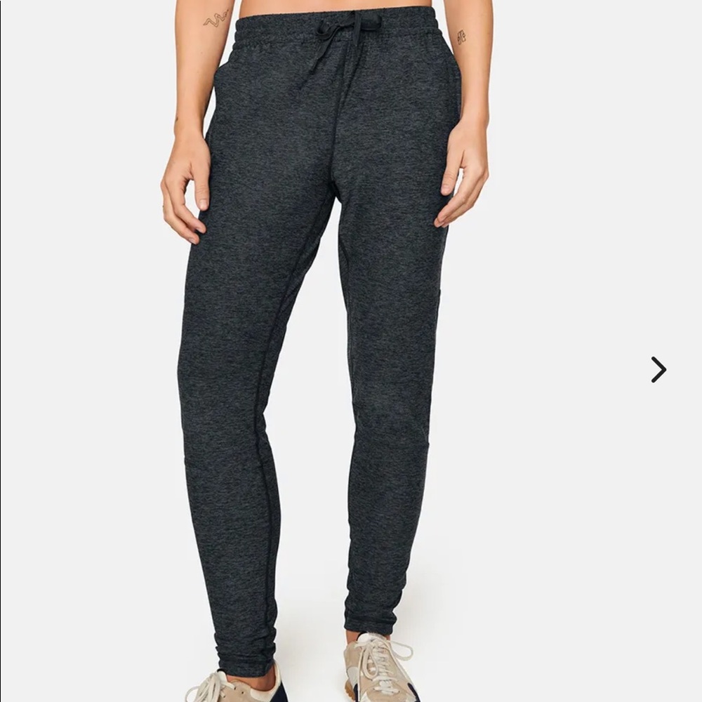 Outdoor Voices Women’s All Day Sweatpant in size small, charcoal